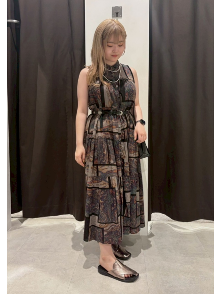 2025 Spring-Summer モードカジュアルワンピースコーデ