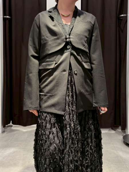 オールブラックコーデ