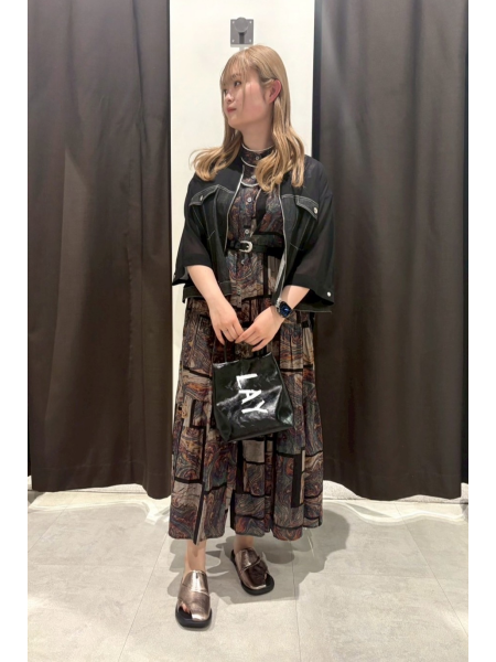 2025 Spring-Summer モードカジュアルワンピースコーデ