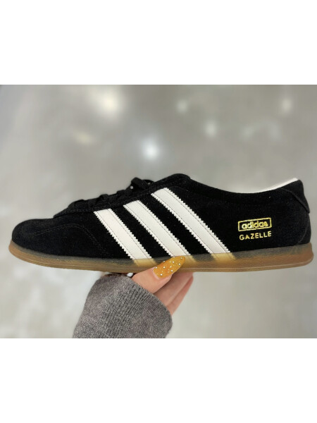 👟ADIDASスニーカー👟