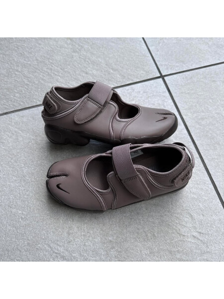 👟NIKEエアリフト👟