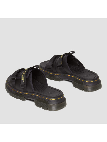 履きやすさと過ごしやすさ最強サンダルです👡