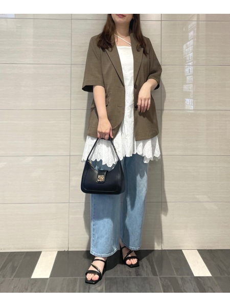 美easyジャケットコーデ